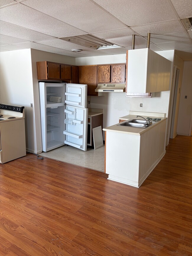 Building Photo - 130 Carlisle St