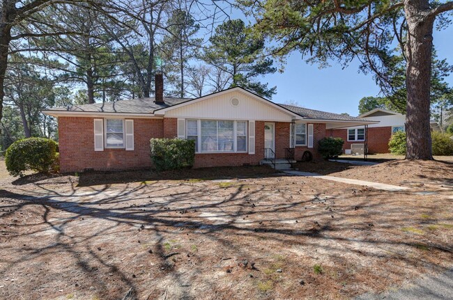 Building Photo - Charming 3-Bed home in Cayce with a spacio...