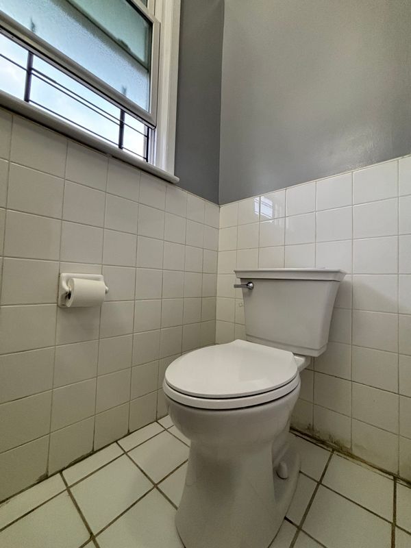 Building Photo - 105 Brookside Ave