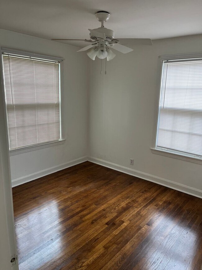 Building Photo - 5553 Knob Rd
