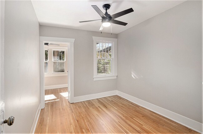 Building Photo - Spacious 2 bedroom home in the heart of City Park! LEASING SPECIAL INFO BELOW