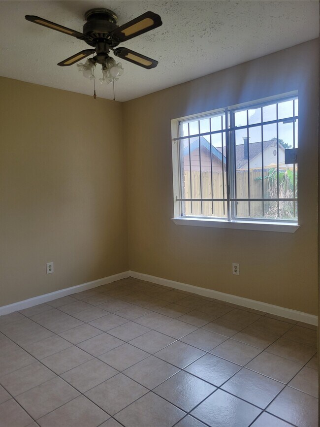 Building Photo - 19330 Cypress Bay Dr