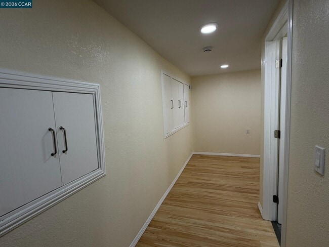 Building Photo - 1417 Arlington Blvd