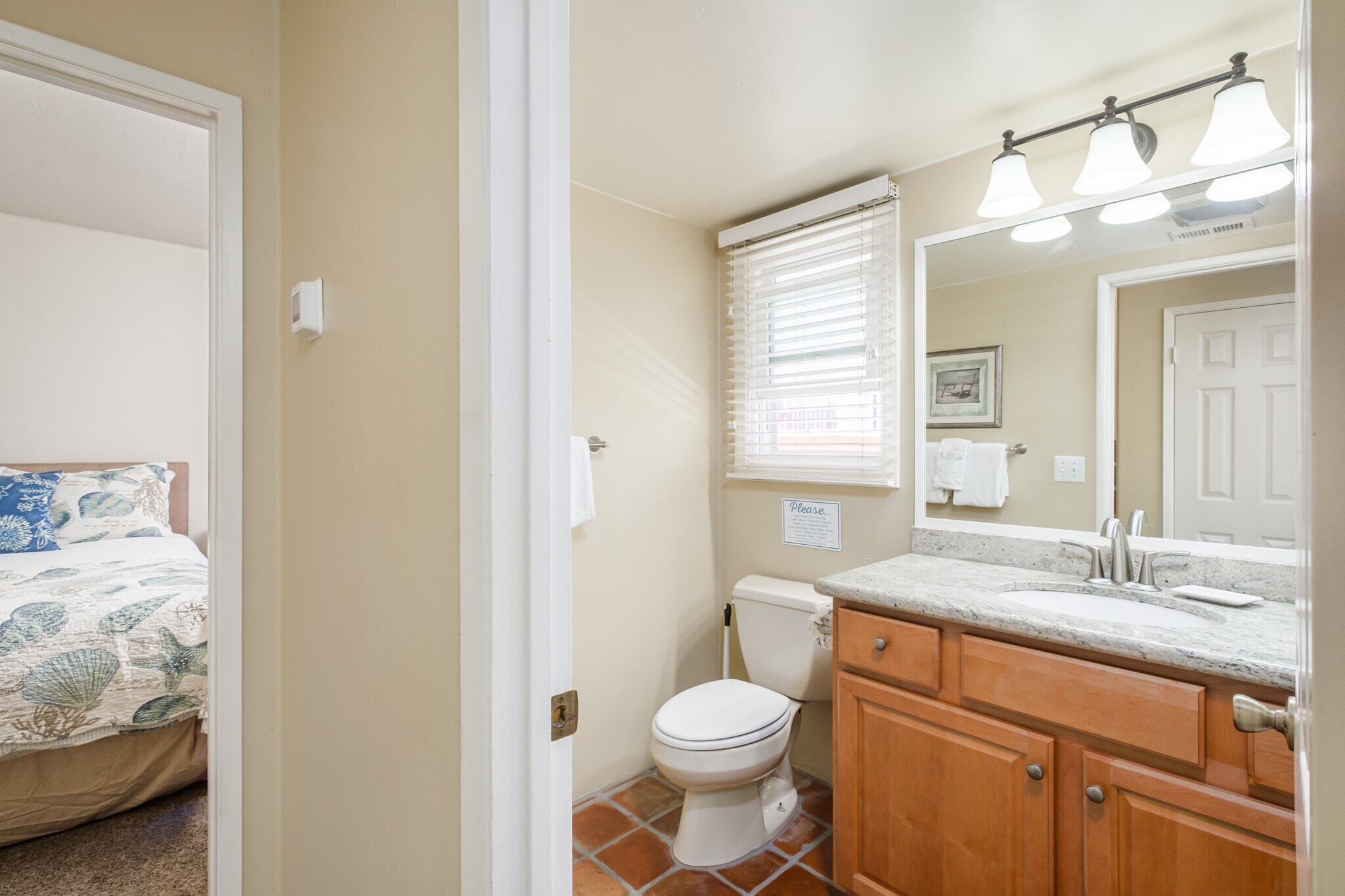 Building Photo - 734 Jersey Ct