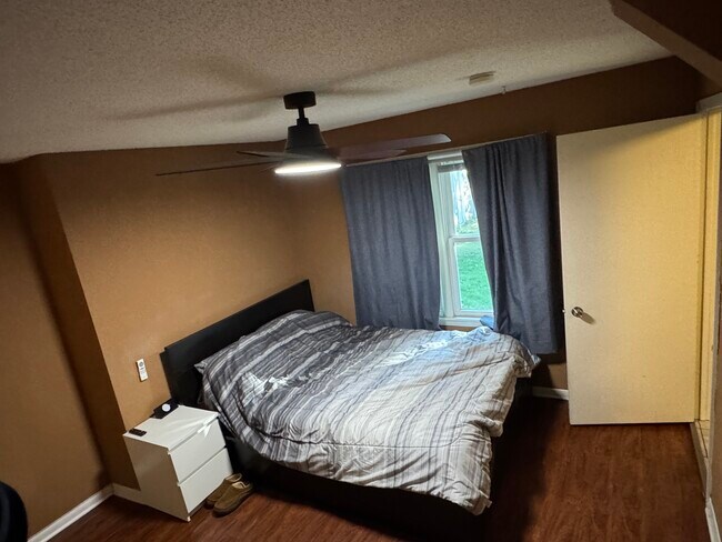 Bedroom Bedroom 1 with full closet - 1542 3rd Ave