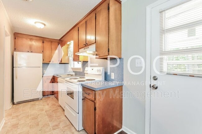 Building Photo - 1019 Cypress Dr