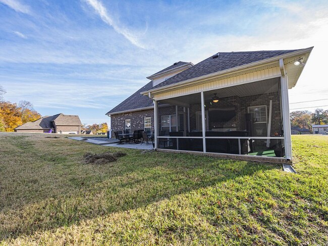 Building Photo - 1302 Rivercrest Dr