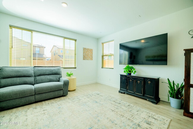 Building Photo - 21513 E Sparrow Dr