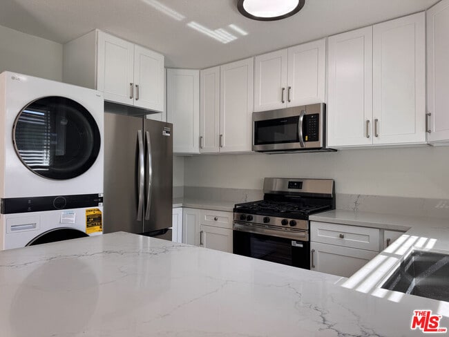 Building Photo - 12001 Sylvester St