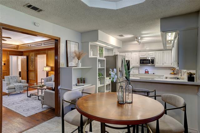 Building Photo - 2918 Apple Valley Dr