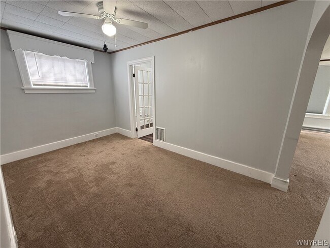 Building Photo - 1035 Oliver St