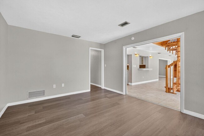 Building Photo - 1627 Canal Ct