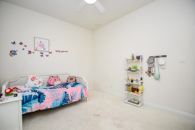 Building Photo - 28426 Rolling Ridge Dr