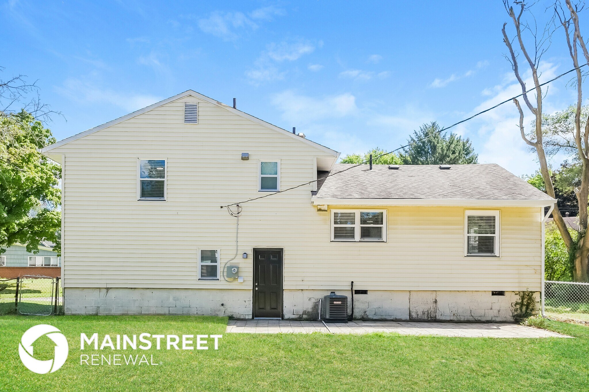 Building Photo - 1577 Pyle Pl