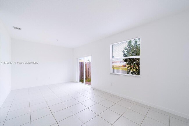 Building Photo - 12661 NW 23rd Pl