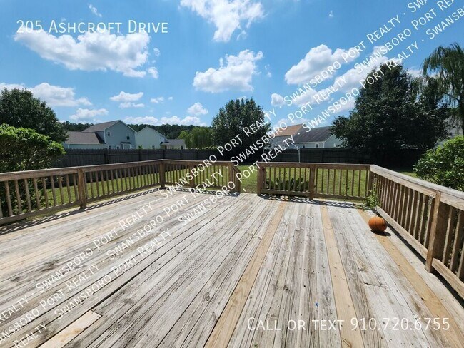 Building Photo - 205 Ashcroft Dr