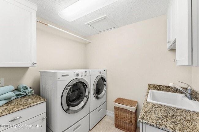 Building Photo - 5795 S Hwy A1A