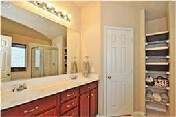 Building Photo - 2522 Oakthorn Ct