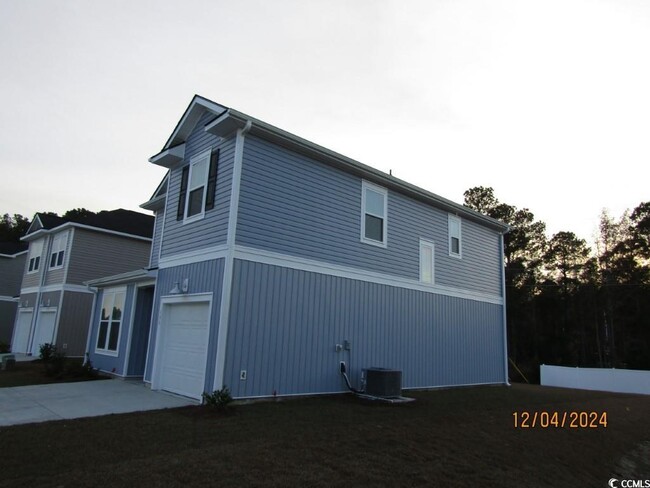 Building Photo - 151 Cypress Holw Dr