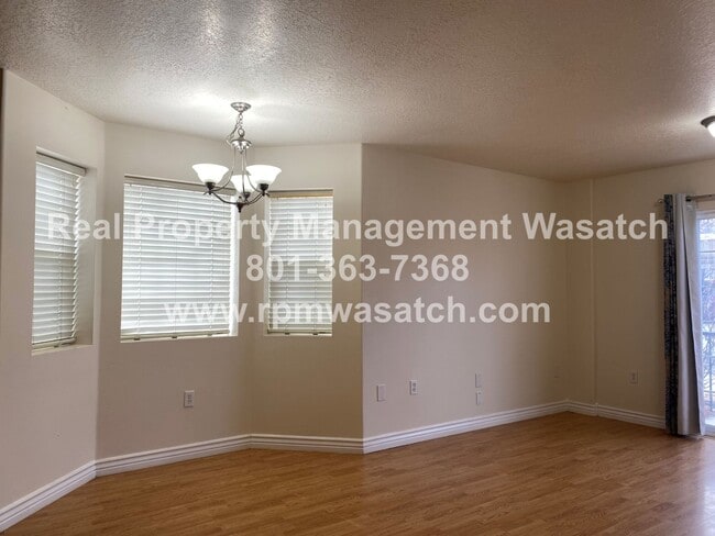 Building Photo - Check Out This Amazing 3 Bedroom 2 Bathroom Condo In Riverton