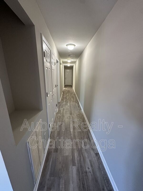 Building Photo - 105 Muskett Dr