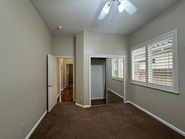 Building Photo - 416 Farinelli Pkwy