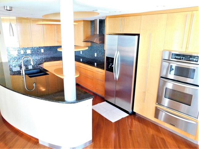 Building Photo - 1540 Gulf Blvd