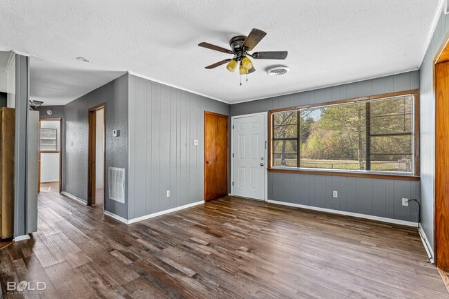 Building Photo - 177 Barbeque Rd