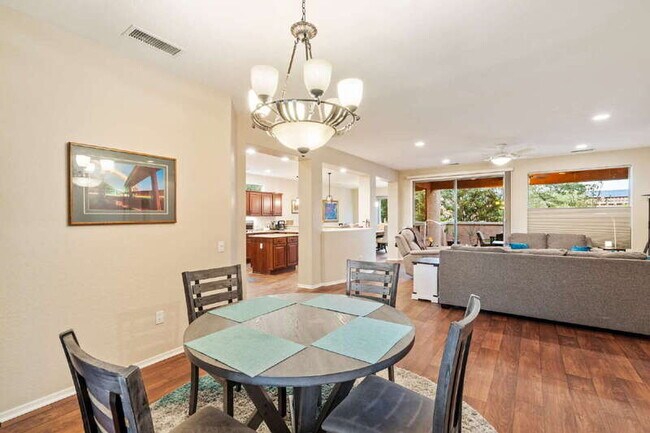 Building Photo - 16418 W Desert Lily Dr