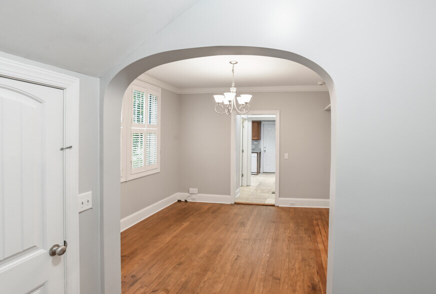 Building Photo - 510 East Waldburg St