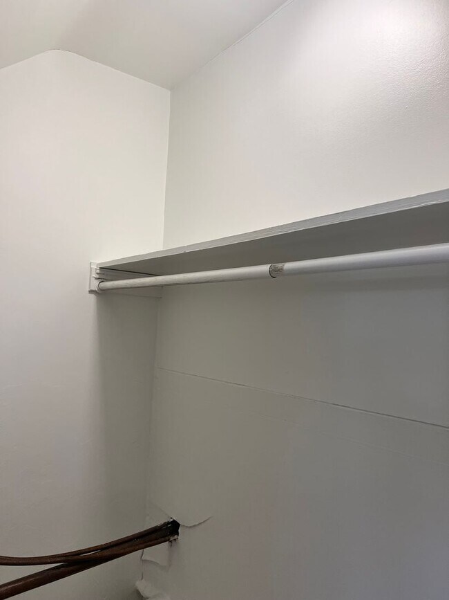 Building Photo - 3406 Erie Ave