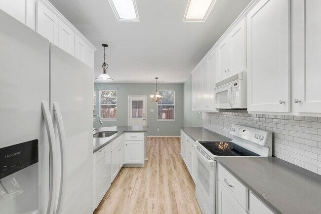 Building Photo - 98 E Stedhill Loop