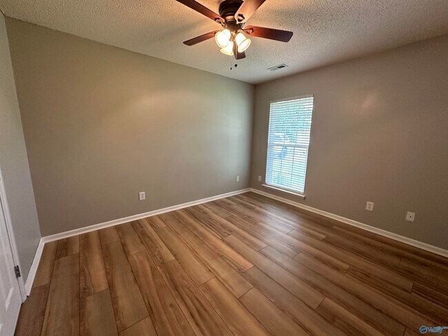 Building Photo - 102 Sandpiper Ct