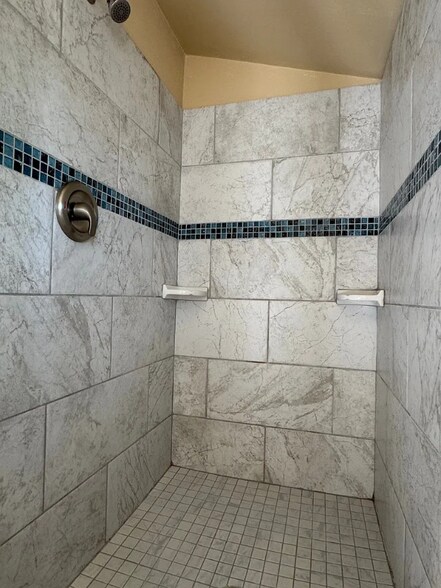 Building Photo - 12904 Sedge Ct