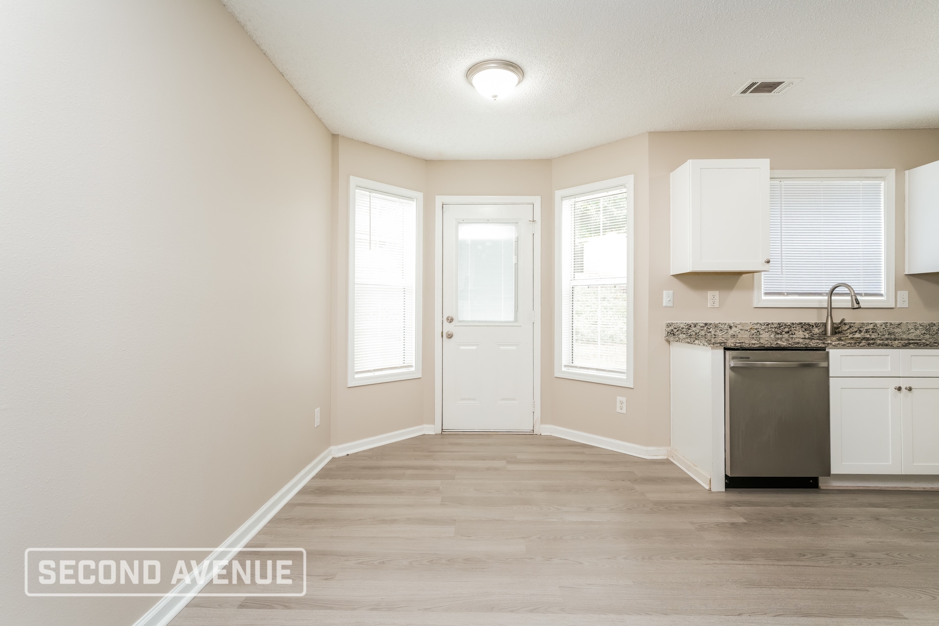 Building Photo - 3673 Walnut Creek Way