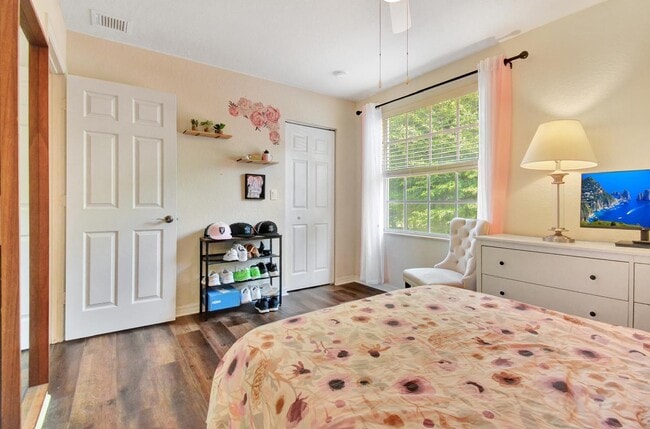 Building Photo - 22201 Majestic Woods Way