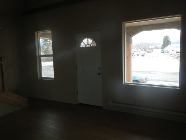 Building Photo - 104 N K St