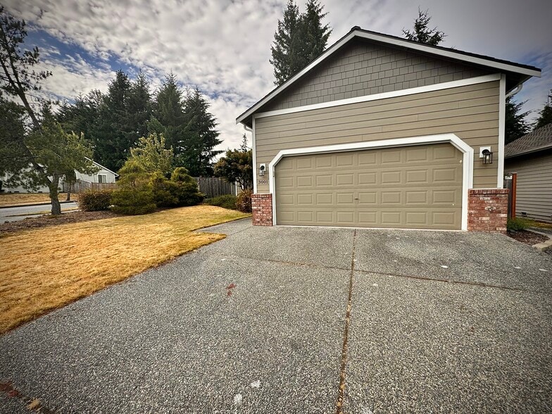 Building Photo - 3001 140th Pl SE