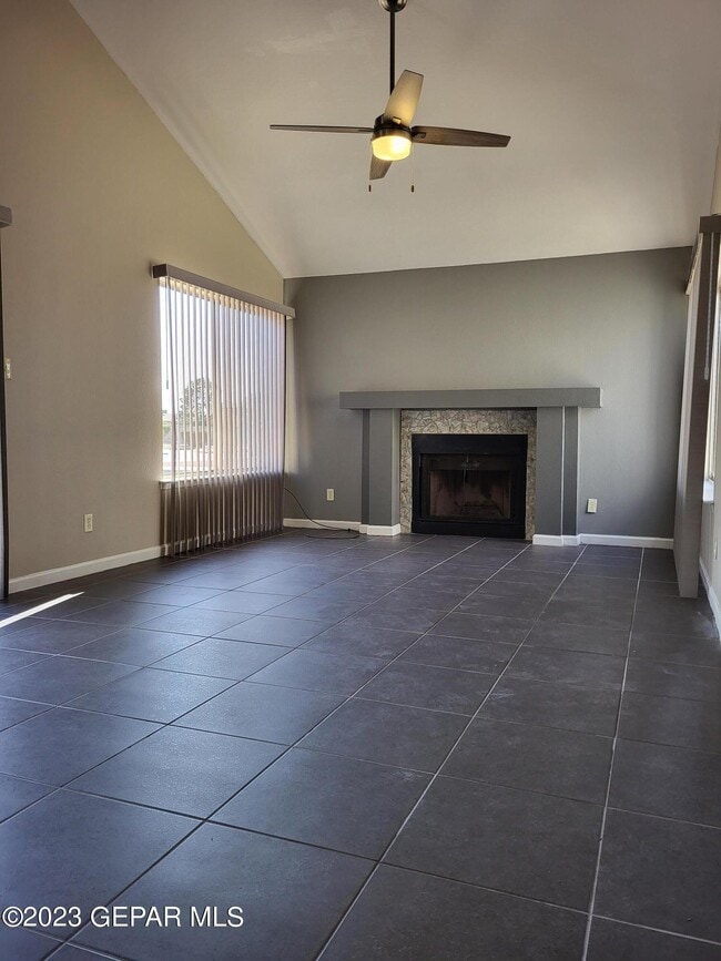 Building Photo - 1802 Frank Sinatra Pl