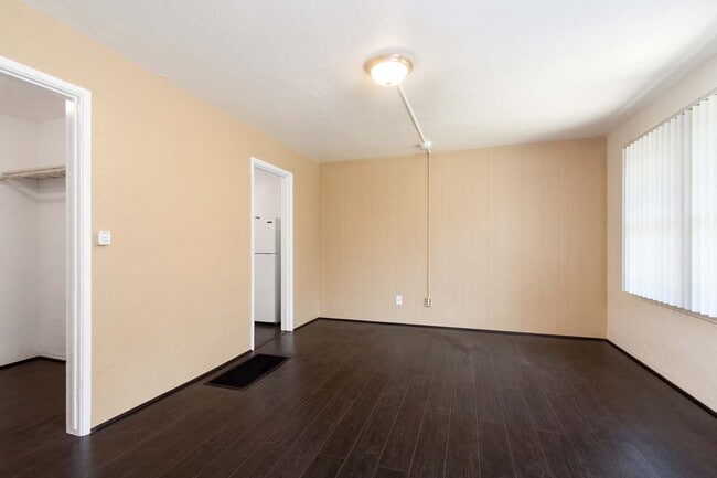 Living space - 455 Magnolia