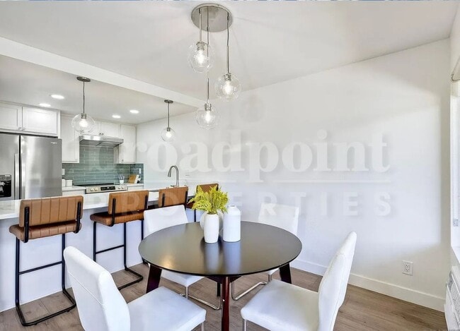 Building Photo - 2507 Navarra Dr