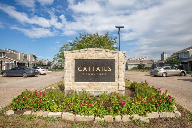 Building Photo - Beautiful 2 Bedroom, 2 Bath Townhome in Gated Community! $400 off first month rent!