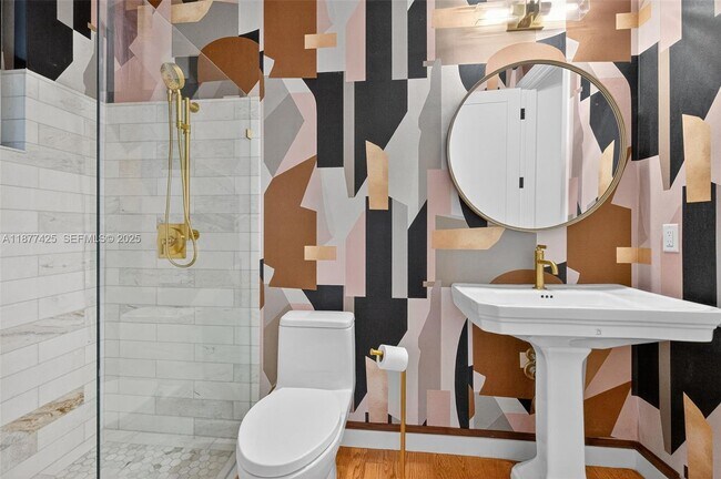 Building Photo - 2330 Overbrook St