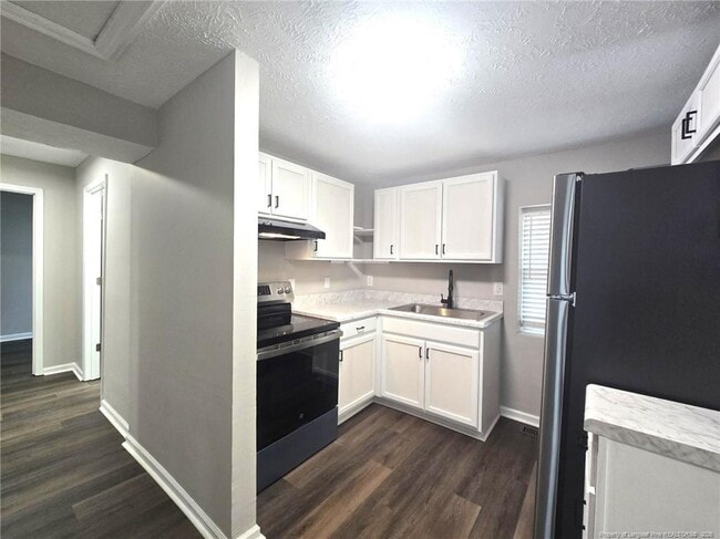 Building Photo - 874 W Orange St