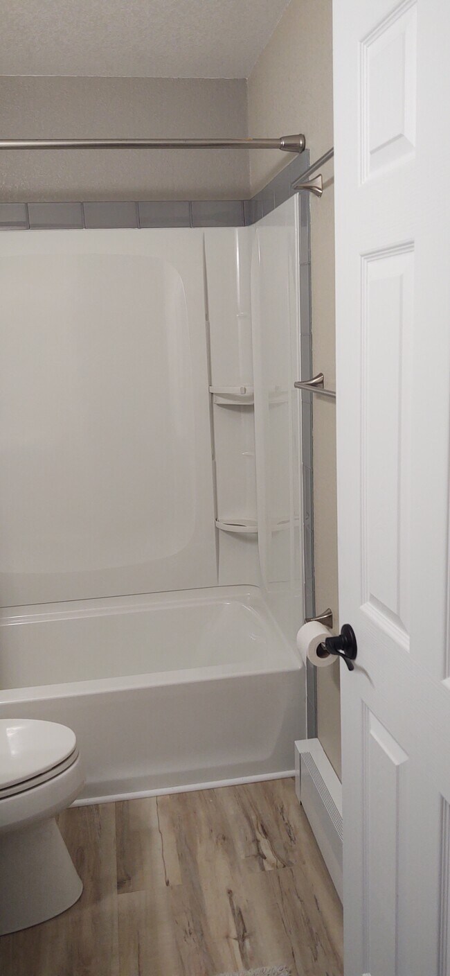 Building Photo - 1516 Taft Ave