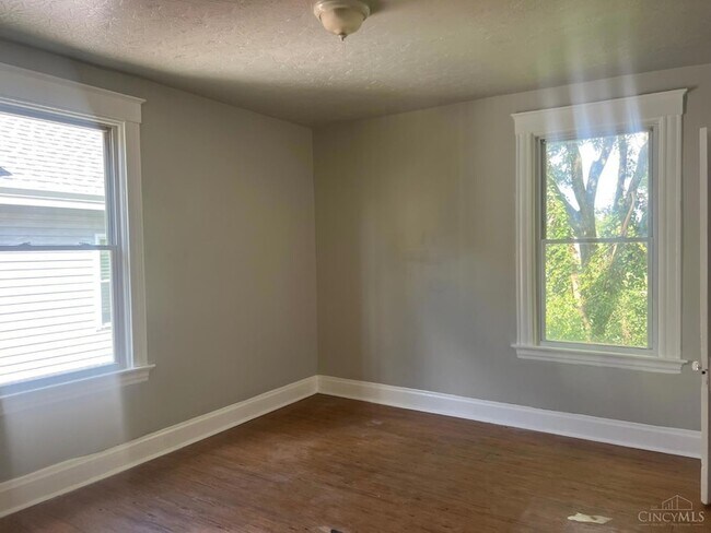 Building Photo - 1274 Ross Ave