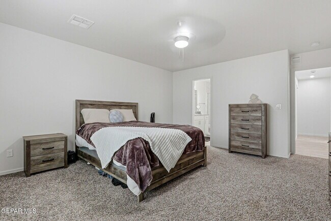 Building Photo - 15252 Apex Ct