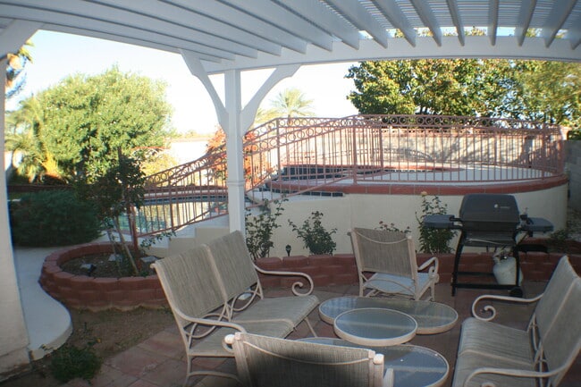 Building Photo - Incredible Green Valley Ranch stunner!