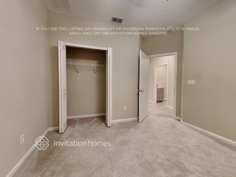 Building Photo - 9754 Lovage Ln