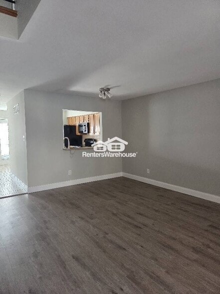 Building Photo - 935 Quail Meadows Ct